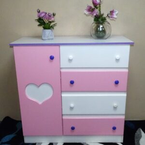 Comoda infantil corazon